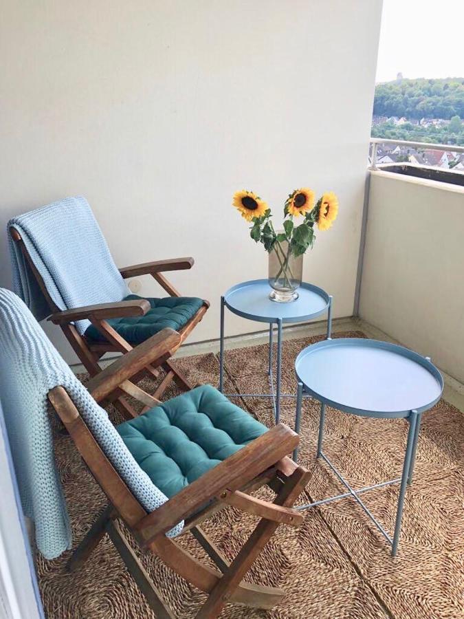 Grosses Appartement Mit Aussichtsbalkon Ludwigsburg Buitenkant foto